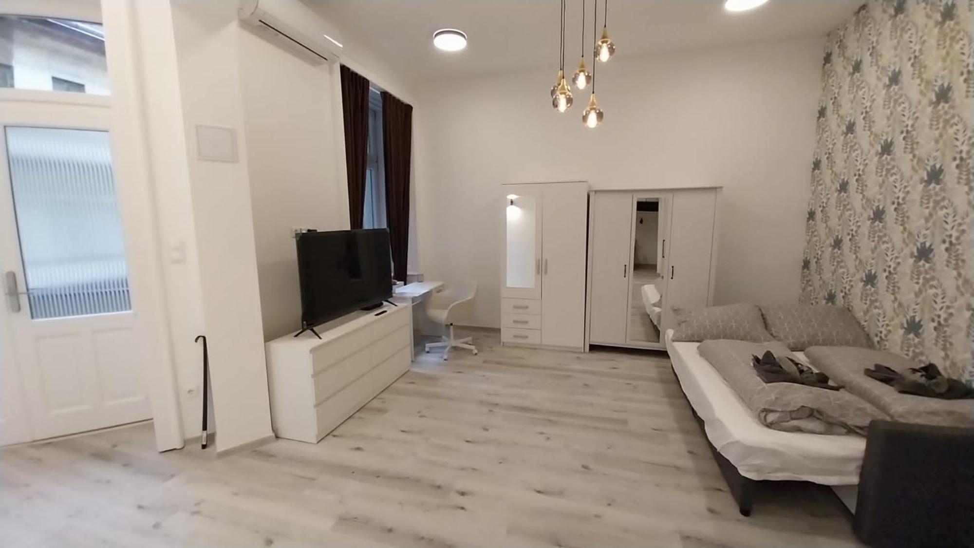 Szekely Apartment Near Deak Ferenc Square With Free Parking In Garage Budapešť Exteriér fotografie