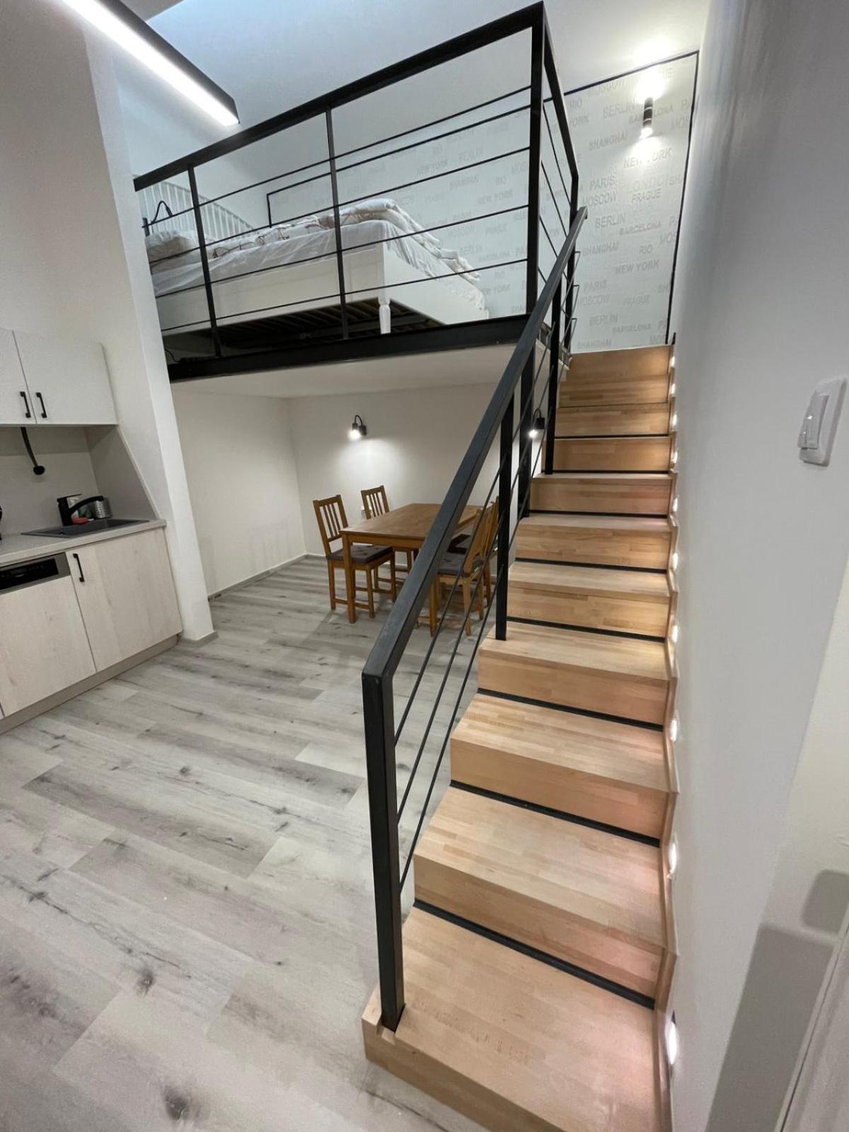 Szekely Apartment Near Deak Ferenc Square With Free Parking In Garage Budapešť Exteriér fotografie