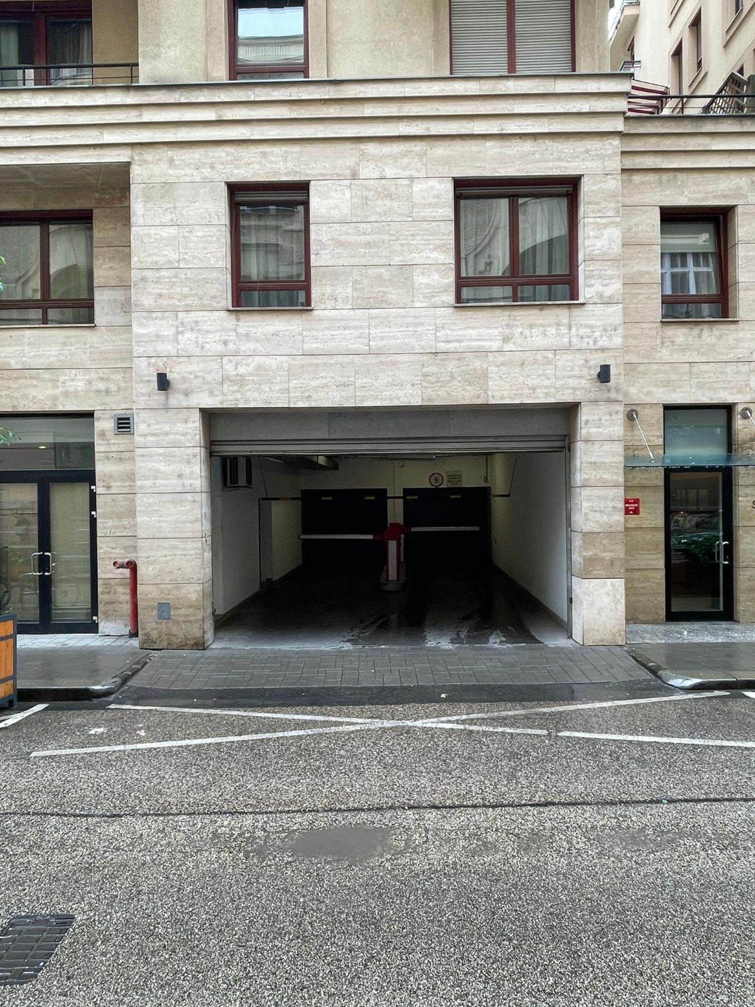 Szekely Apartment Near Deak Ferenc Square With Free Parking In Garage Budapešť Exteriér fotografie